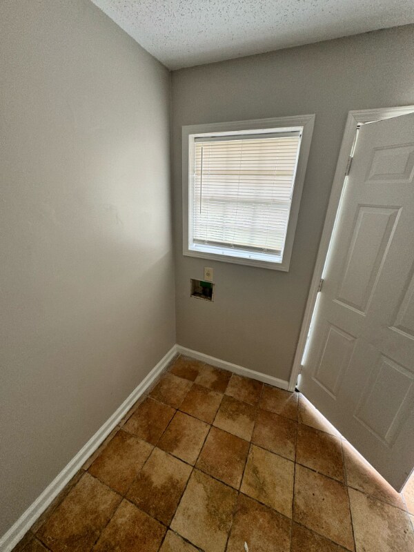 Building Photo - 1825 Castalia St