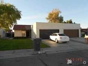 Building Photo - 1635 W Las Lomas St