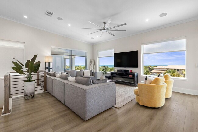 Foto del edificio - 3538 N Ocean Shore Blvd