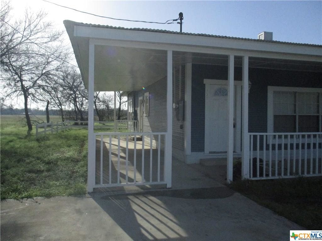 Primary Photo - 361 McQueeney Rd