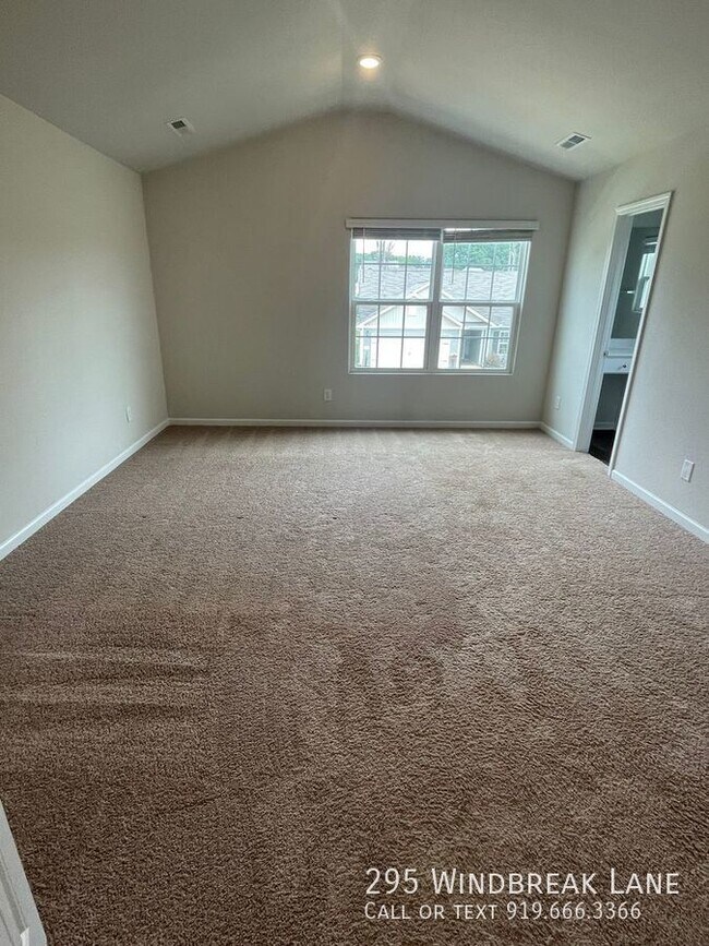 Building Photo - 295 Windbreak Ln