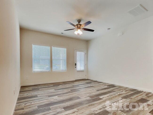 Foto del edificio - 234 W Turner St