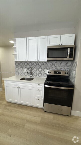 Building Photo - 2960 W Flagler St
