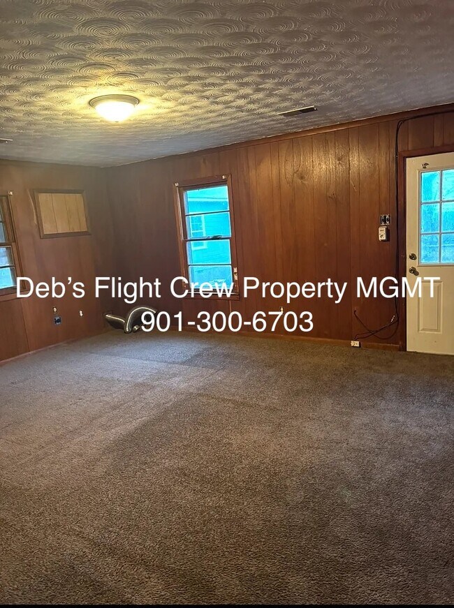 Foto del edificio - 3432 Mayflower Ave