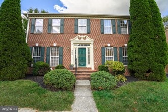 Building Photo - 303 Highland Ridge Ave