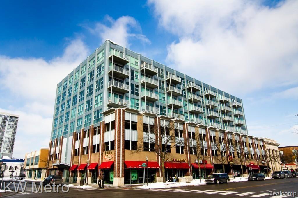 Foto principal - 100 W 5th St