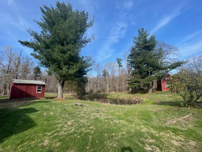 Foto del edificio - 161 Hoadley Rd