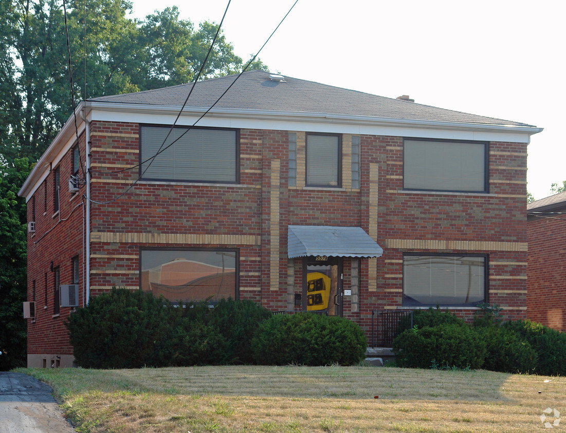 Building Photo - 5578 Glenway Ave