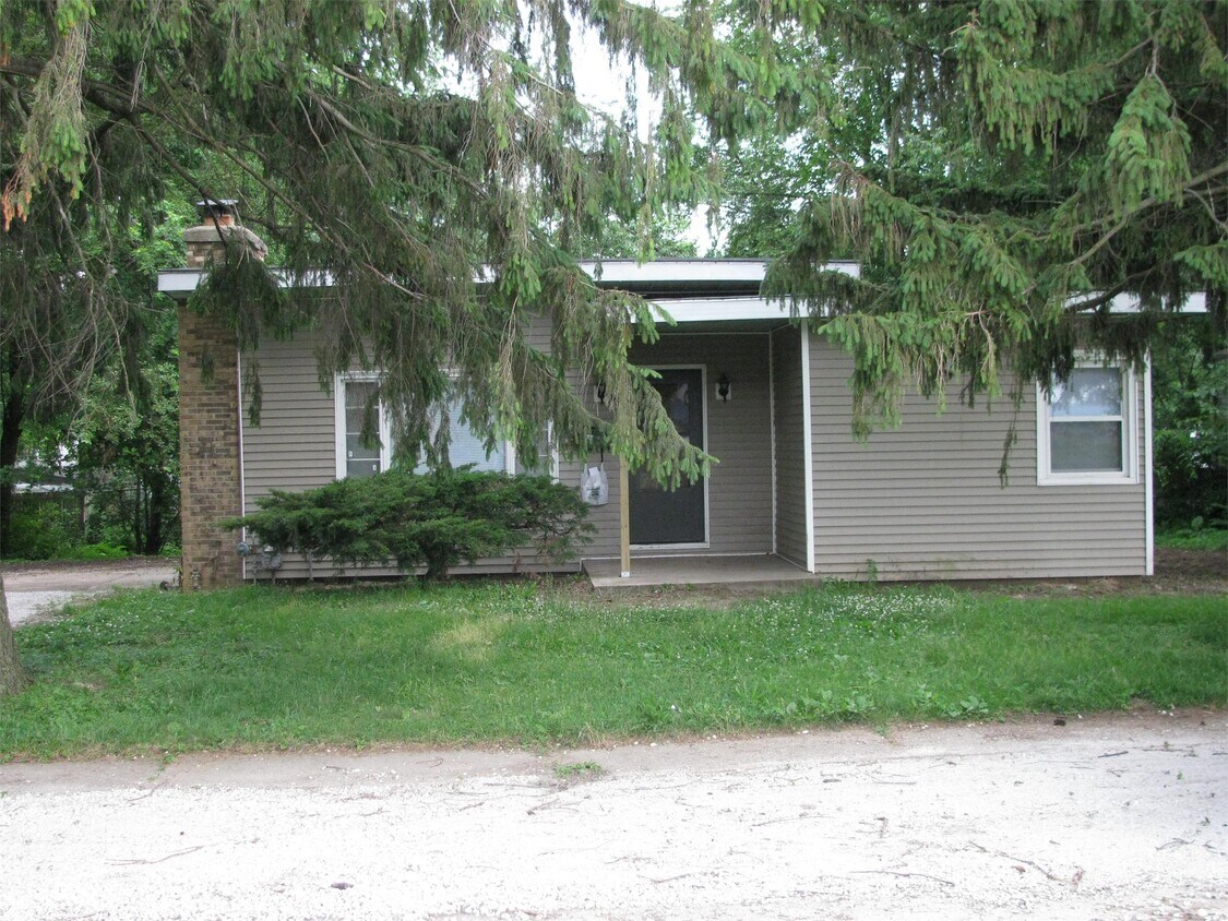 Primary Photo - 25 Leichner Dr