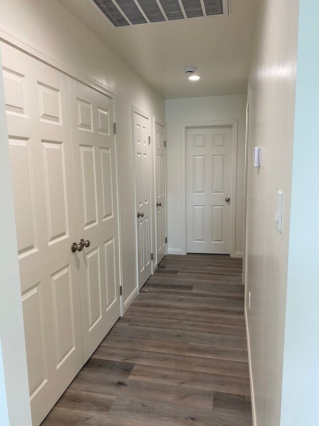 Building Photo - Charming 2 bedroom 1 bath home.