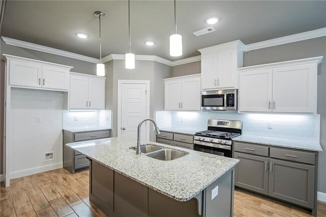 Building Photo - 1025 Kimball Ln