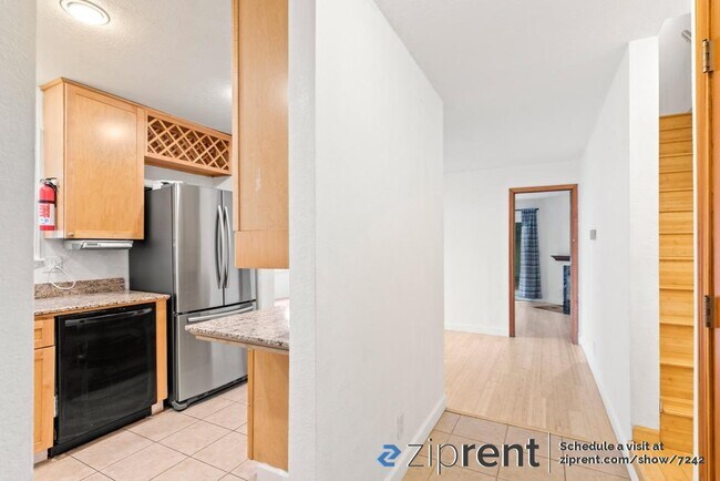 Building Photo - 84 Emery Bay Dr