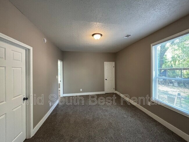 Foto del edificio - 4705 W 25th St