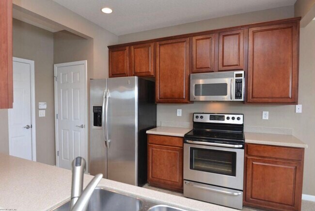 Building Photo - 8340 Copperwood Ln
