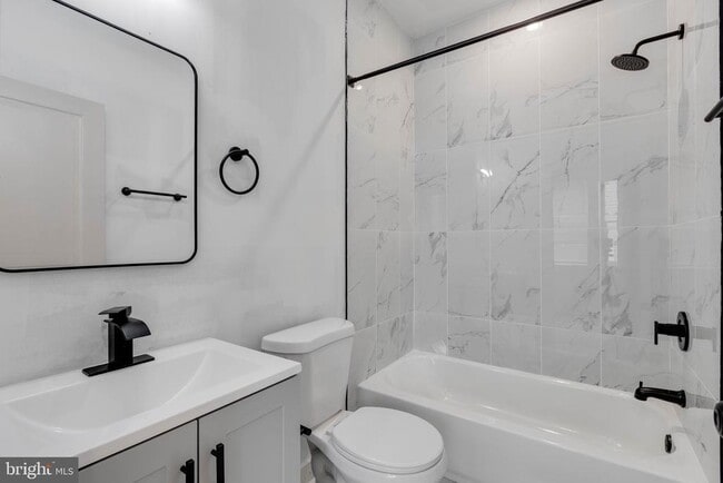 Building Photo - 3962 Parrish St