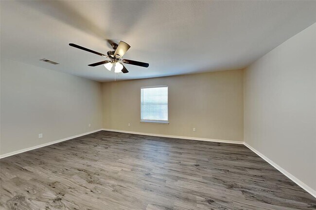 Foto del edificio - 7906 Buffalo View Ln