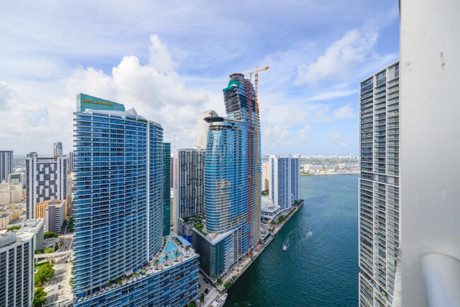 Foto del edificio - 485 Brickell Ave