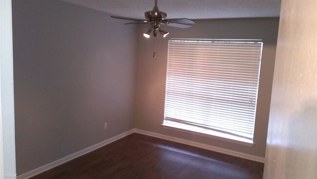 Foto del edificio - 3632 Clairmont Ave S