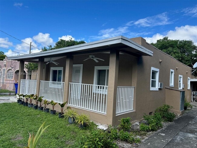 Foto del edificio - 261 NW 49th St