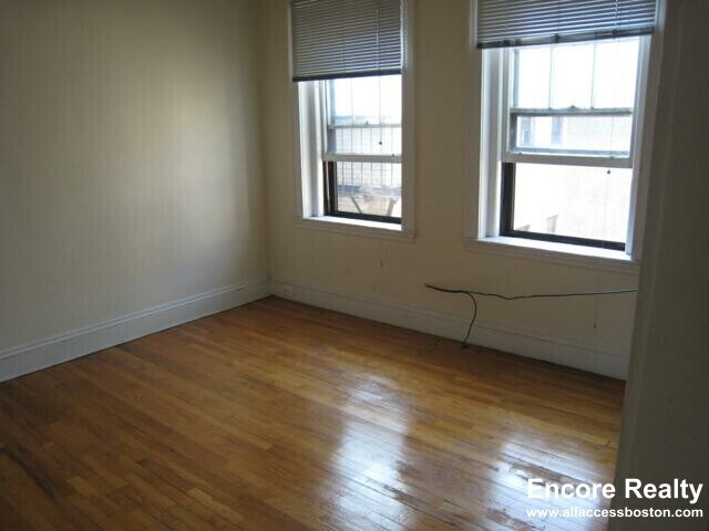 Foto del edificio - 317 Allston St