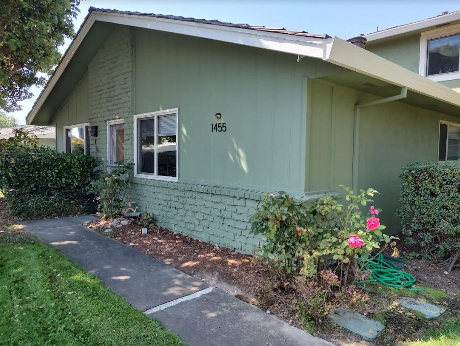 1455 45th Ave Unit 1, Capitola, CA 95010 Condo for Rent in Capitola