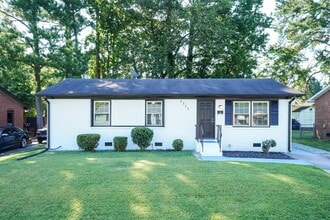 Building Photo - 2311 Wintergreen Pl