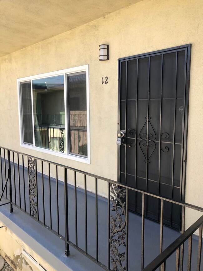 Upstairs unit - 1621 S 5th St
