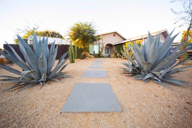 Building Photo - 6701 Partridge Dr