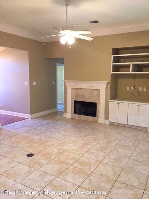 Building Photo - 3 br, 2 bath House - 314 N. Lake Pointe Dr.