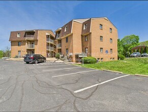 Building Photo - 325 Campbell St