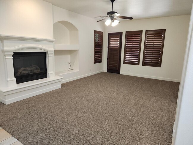 Foto del edificio - 8420 Lake Shore Dr