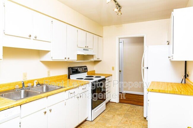 Foto del edificio - 657 Montclair Dr