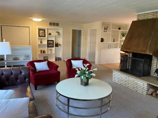 Building Photo - 4005 W 44th St