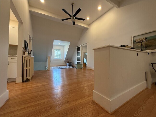 Foto del edificio - 1036 Monroe Ave