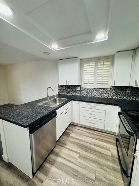 Foto del edificio - 2800 Keller Dr