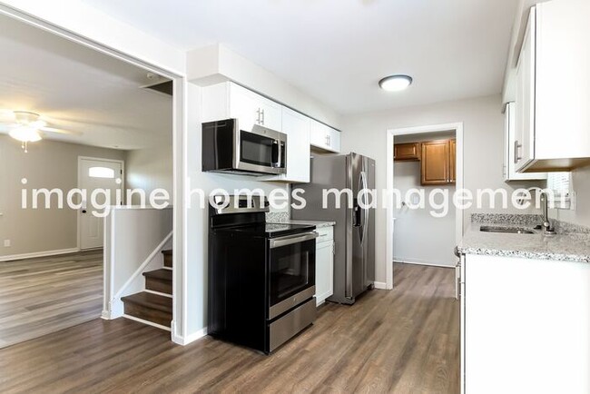 Foto del edificio - 4735 Robinwood Dr