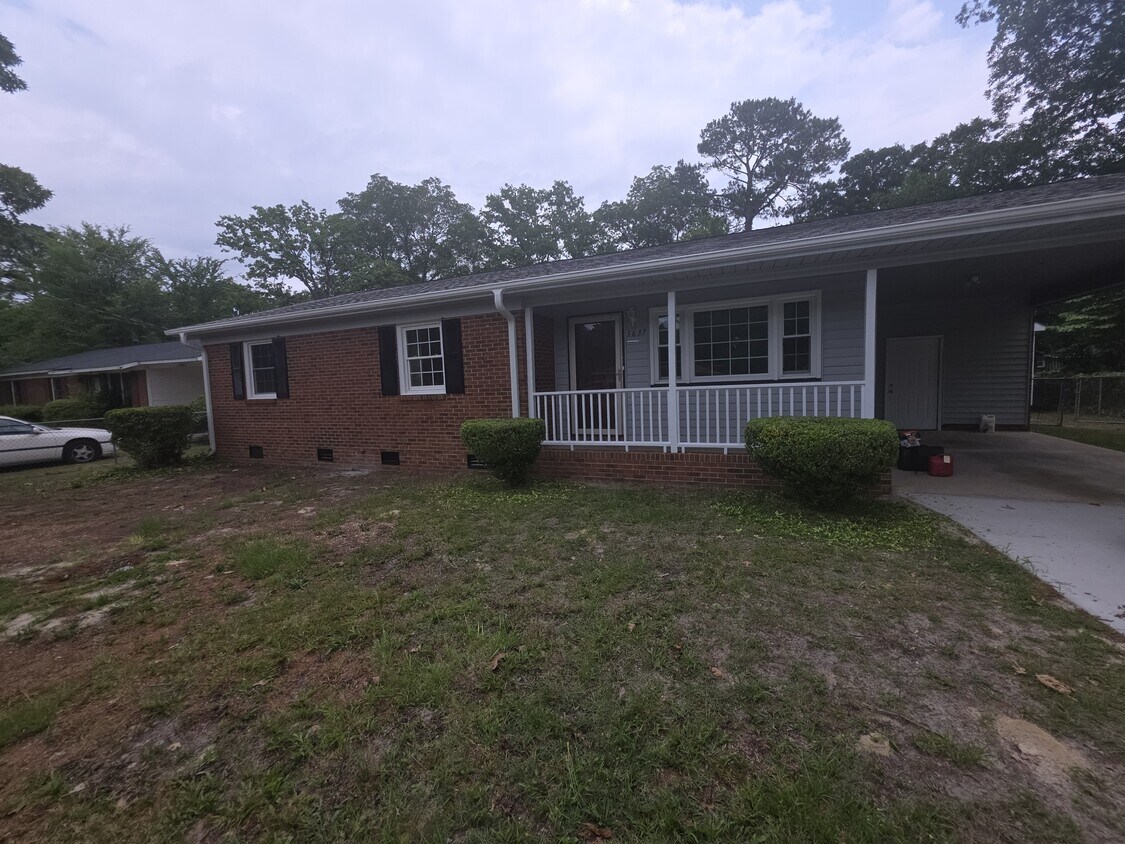 Foto principal - 1637 Flintshire Rd