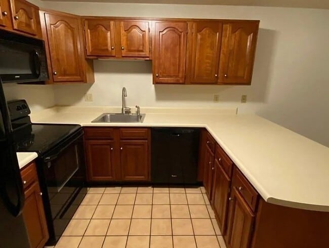 Photo - 132 Tyngsboro Rd Apartment