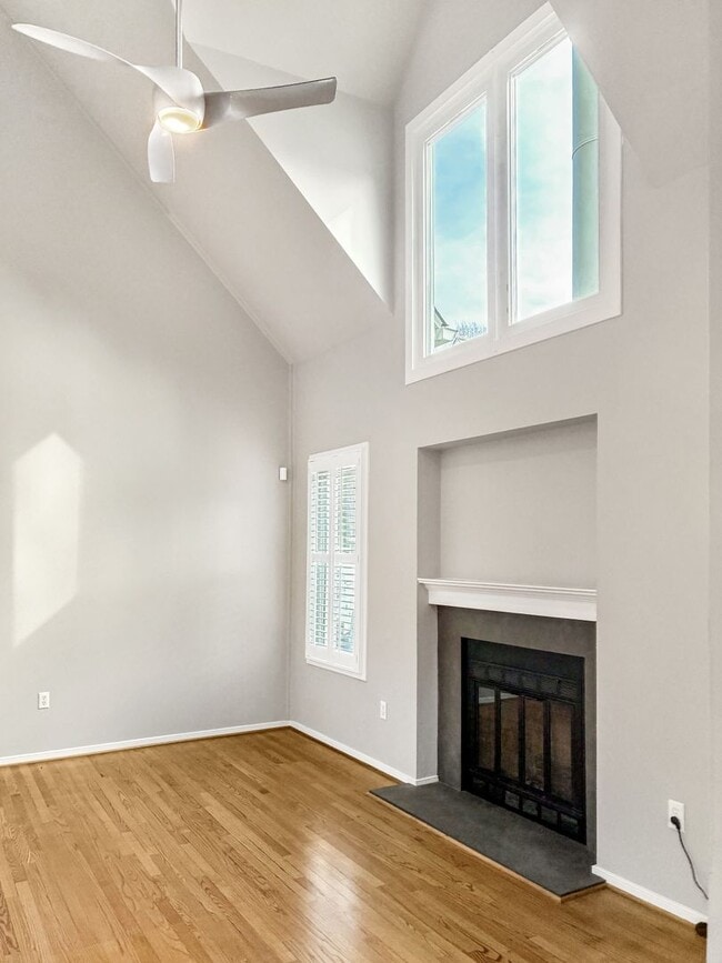 Foto del edificio - Recently Remodeled 3 bed 3 bath in Tuckahoe!