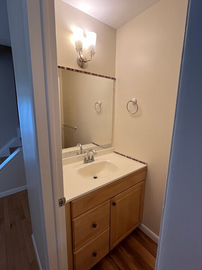 Building Photo - 3010 Bolgos Cir