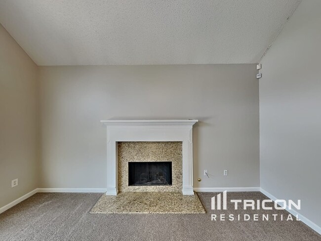 Building Photo - 102 Bonnabel Ct