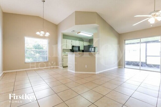 Building Photo - 11801 Cedarfield Dr
