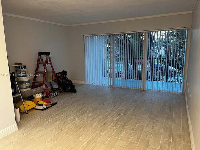 Building Photo - 210 NW 87th Ave