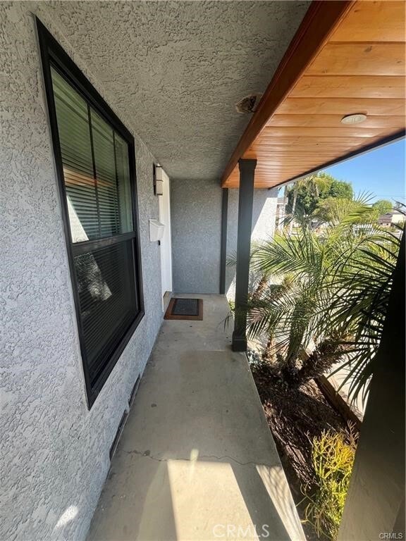 Building Photo - 12213 Pine St