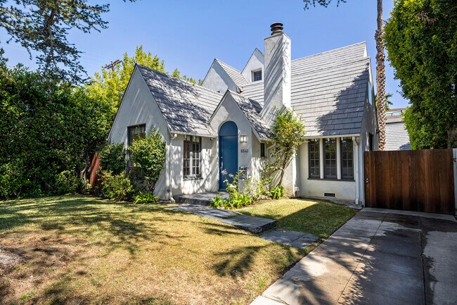 Foto del edificio - 8543 Clifton Way