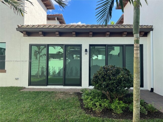 Building Photo - 5032 Grandiflora Rd