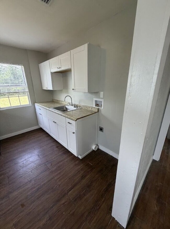 Foto del edificio - Charming Updated Home with New Kitchen & HVAC