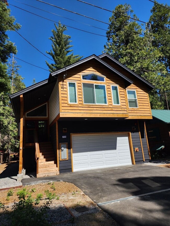Building Photo - 7029 8th Ave