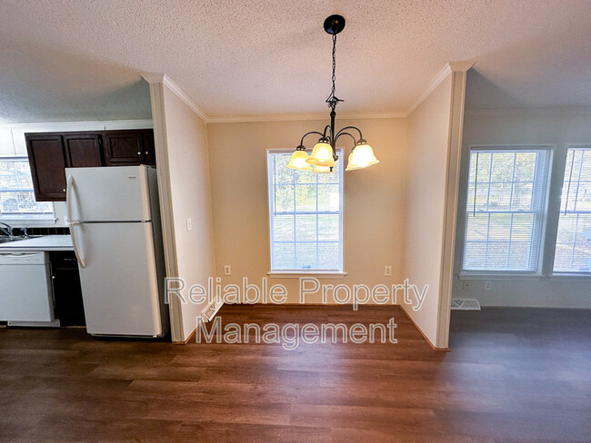 Foto del edificio - 9100 Dorchester Ln