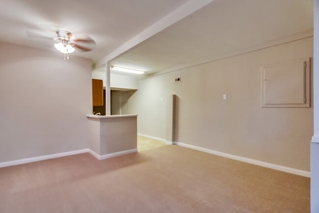 Foto del edificio - 450+ Sqft Studio in University City